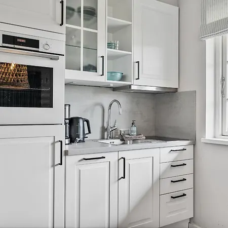 2 Διαμέρισμα *